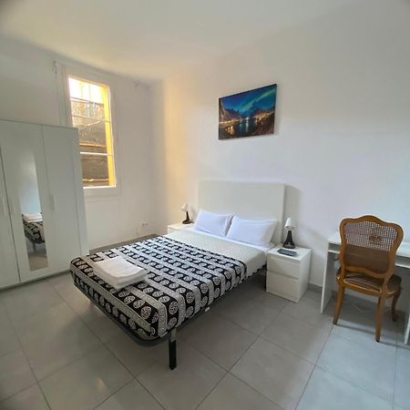 Апартаменты Habitacion Para Tu Estadia Corta En Bcn Барселона Экстерьер фото
