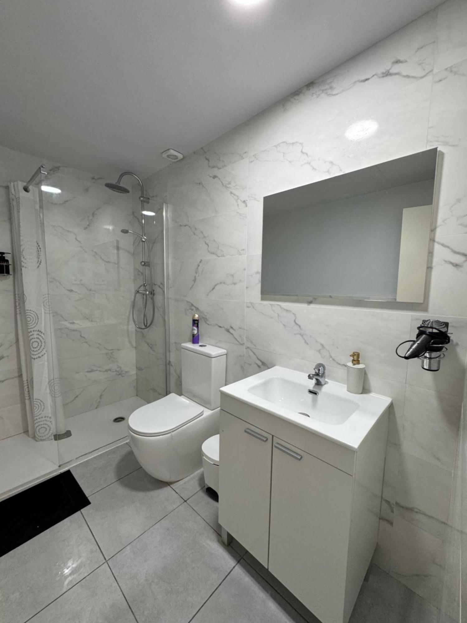 Апартаменты Habitacion Para Tu Estadia Corta En Bcn Барселона Экстерьер фото